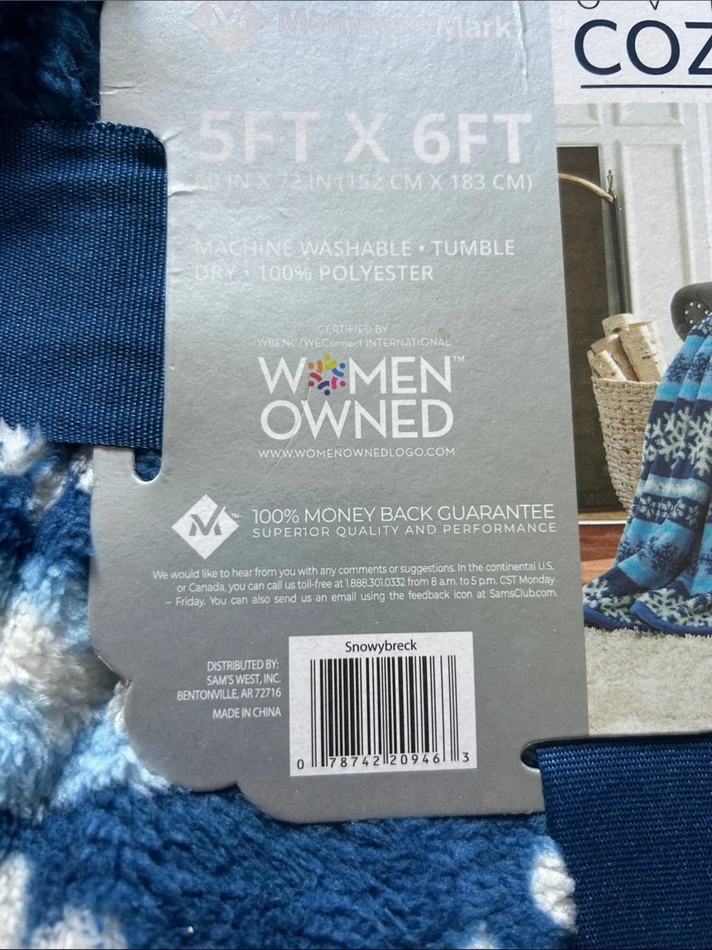 Member's Mark Oversized Cozy Throw - Navy & White Snowflake